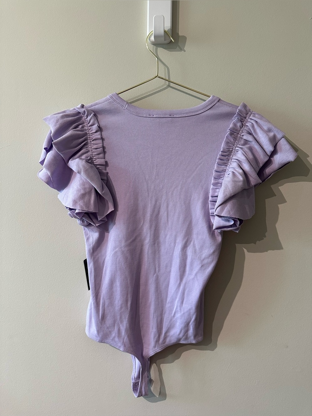 Express Ribbed V-Neck Ruffle Sleeve Bodysuit Lavender size Medium New with tag - Picture 5 of 9